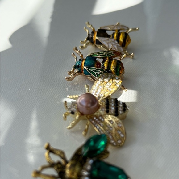2PCS Colorful Bumblebee Enamel Brooch Pin Set - Picture 10 of 13
